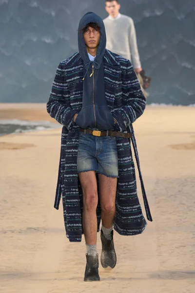 Look 29